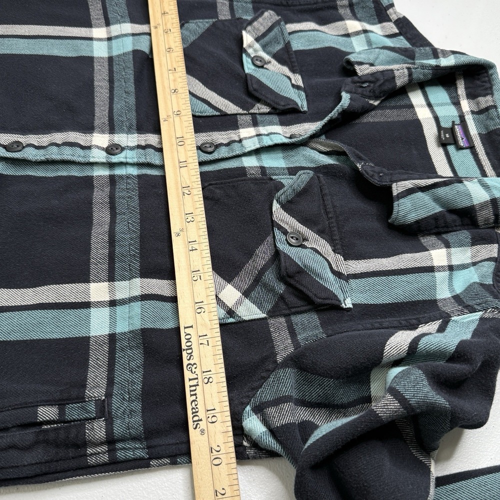 Patagonia Women Long‎ Sleeve Blue Plaid Button Front Shacket - Picture 5 of 9